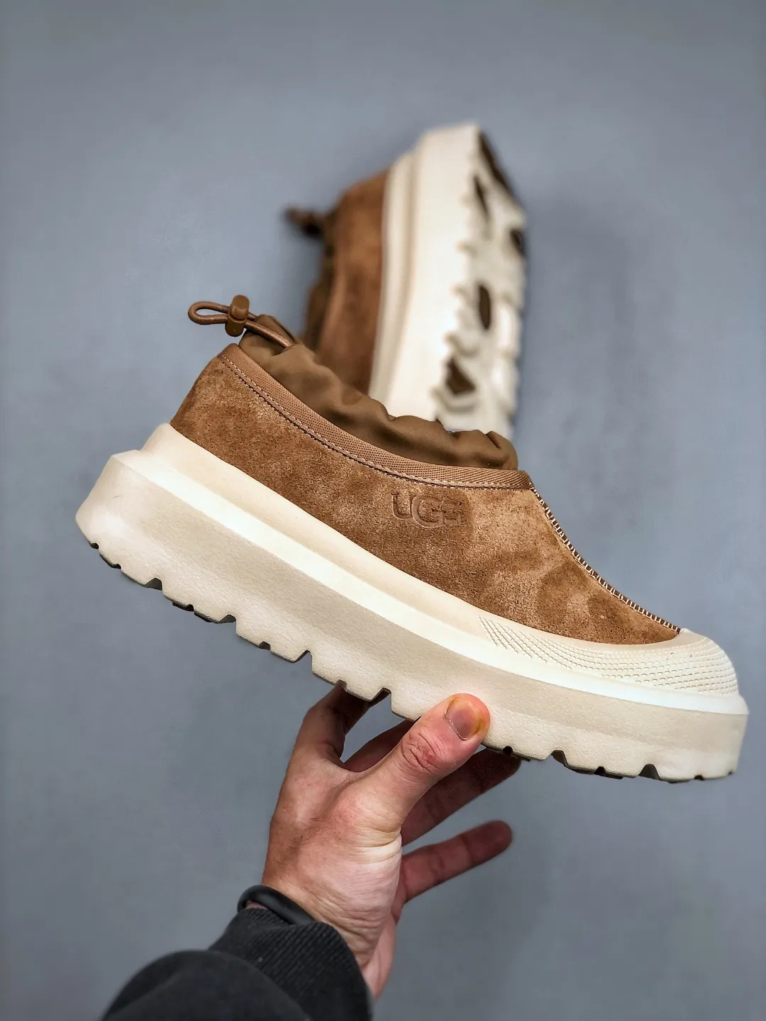 Local self-pickup 💰560 supports store delivery. Same style as Wang Yibo, the latest official revision and new style! The platform is exclusively for foreign trade UGG Tasman GTX winter neutral small potato snow shoes 1172790 Produced by the ten-year-old brand shoemaking factory production line. Pay attention to every detail. Longfeng A-grade genuine sheep fur is integrated. Created in full compliance with the ZP process. Size: 37-45
